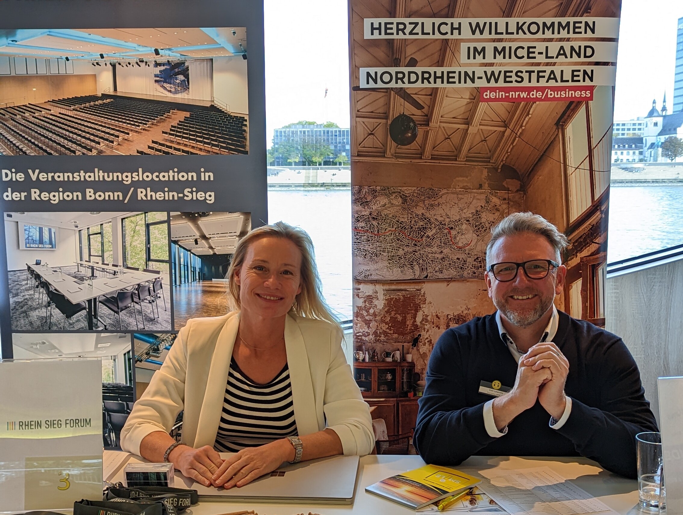 Zwei Ausstellende aus NRW beim Illerhaus MICE Branchentreff 2022 auf der MS RheinGalaxie