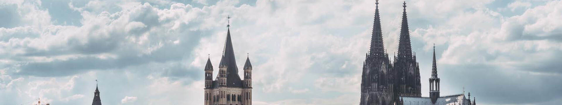 KD-Schiff auf dem Rhein mit Köln-Panorama © Tourismus NRW e.V./Johannes Höhn KD-Schiff auf dem Rhein mit Köln-Panorama
